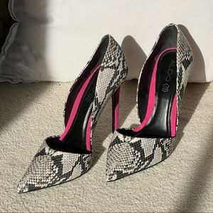 Aldo Snakeskin heels size 8 to 8.5
